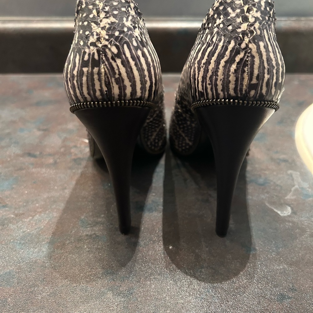 The Kooples Patterned Pumps - Picture 3 of 6